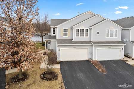 2444 Reflections Dr Aurora, IL 60502