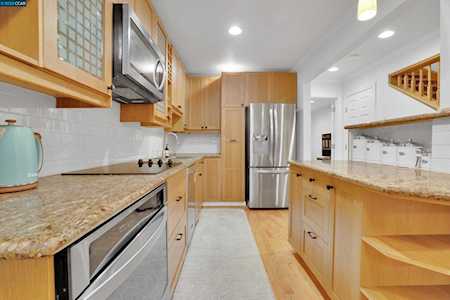 1470 Creekside Dr Walnut Creek, CA 94596