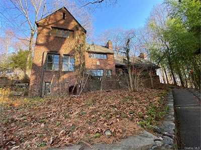 27 Hardscrabble Road Briarcliff Manor, NY 10510