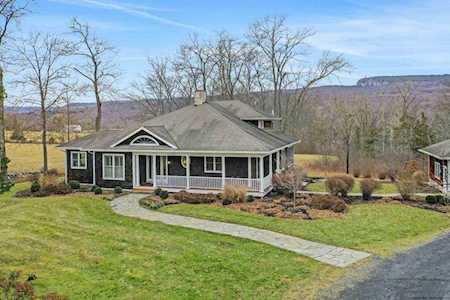 16 High Pasture Rd New Paltz, NY 12561