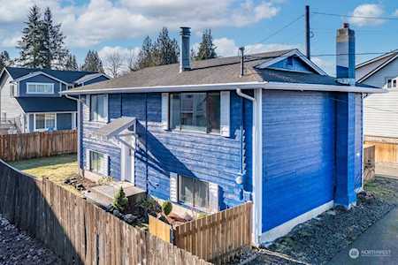102 E Grand St Granite Falls, WA 98252