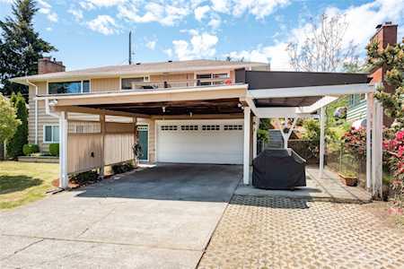 10508 32nd Ave SW #A-B Seattle, WA 98146