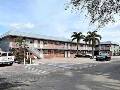 853 SE 4th Ct #14 Deerfield Beach, FL 33441