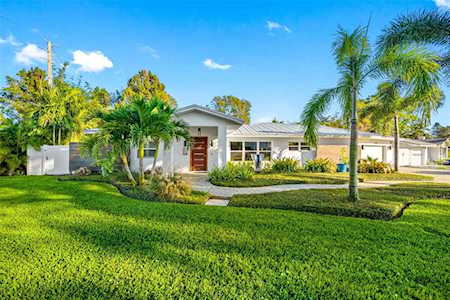 2200 Beach Dr SE St. Petersburg, FL 33705