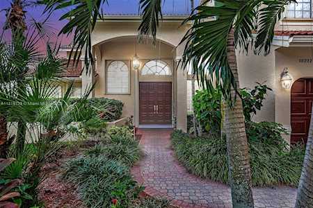 10272 Cayman St Cooper City, FL 33026