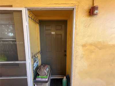 1551 NE Miami Gardens Dr #216 Miami, FL 33179