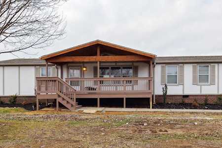 525 Cunningham Ct Kingston Springs, TN 37082