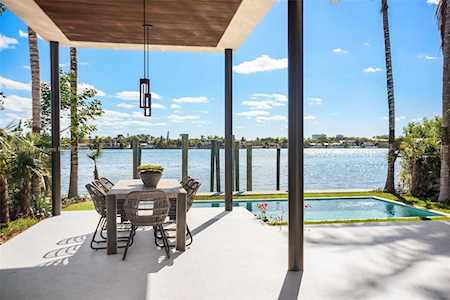 1510 Stillwater Dr Miami Beach, FL 33141