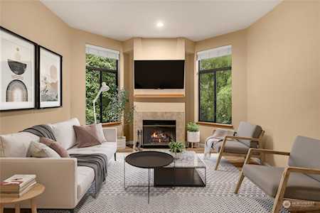 9009 Avondale Rd NE #R 235 Redmond, WA 98052