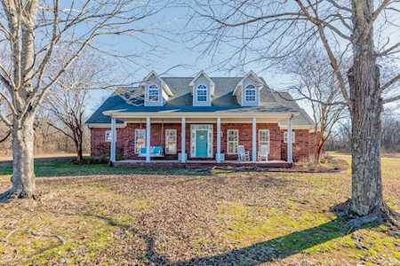 9450 Charles Bartlett Rd Millington, TN 38053