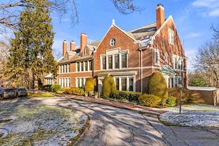 63 Garden Rd #C5 Wellesley, MA 02481