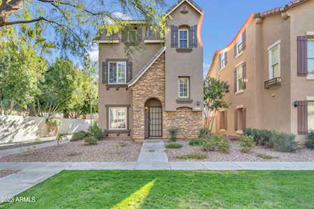 5625 S 21st Place Phoenix, AZ 85040