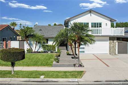 10051 Cutty Sark Dr Huntington Beach, CA 92646
