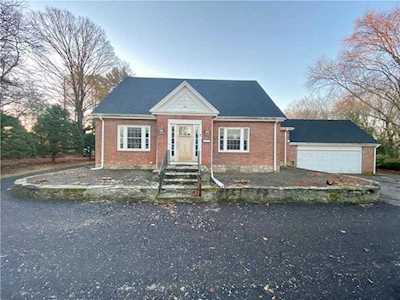 54 Hillview Ave North Smithfield, RI 02896