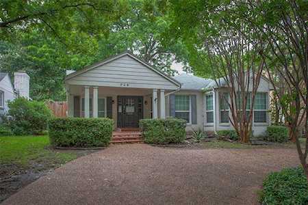 504 Monticello Drive Fort Worth, TX 76107