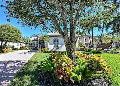 5138 Kensington High St Naples, FL 34105