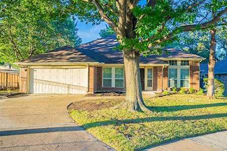 2312 Carlisle Court Flower Mound, TX 75028