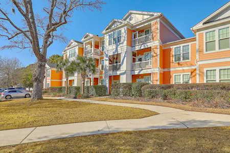 2211 Chatelain Way Mount Pleasant, SC 29464