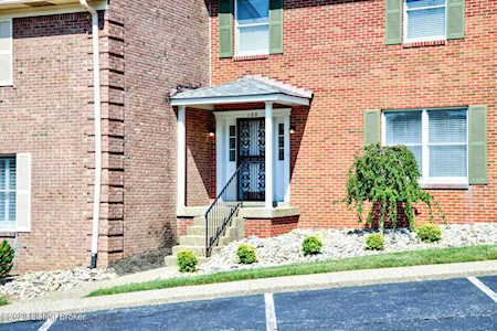 133 Gardiner Lake Rd Louisville, KY 40205