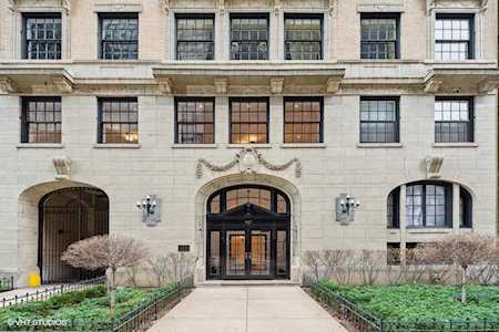 257 E Delaware Place #2BD Chicago, IL 60611