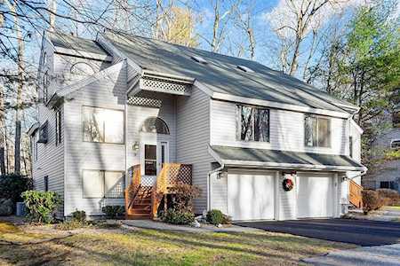 9 Overlook Dr #E Atkinson, NH 03811