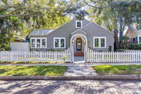 156 14th Ave NE St. Petersburg, FL 33701