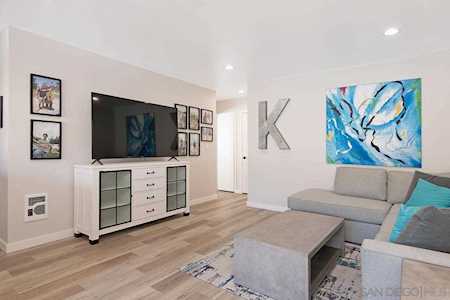 13733 Mango Dr Del Mar, CA 92014
