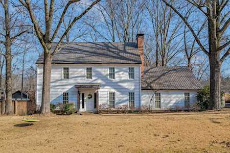 2504 Regents Walk Dr Germantown, TN 38138
