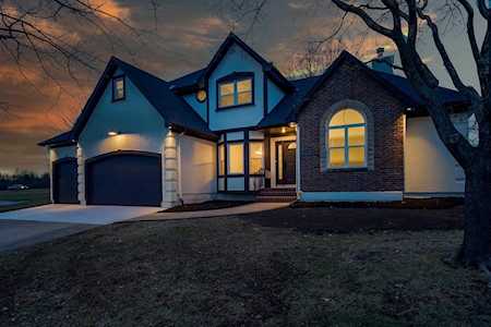 4300 SE Bridle Ct Lee's Summit, MO 64082