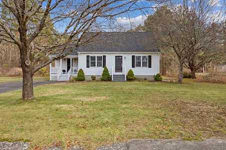 122 Broadmeadow Dr East Bridgewater, MA 02333