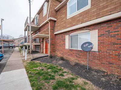 305 Elmead Ct #APT 2013 Greenwood, IN 46142