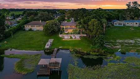 526 Hillside Dr Auburndale, FL 33823
