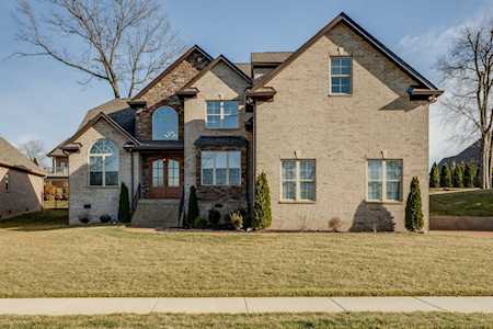 1032 Luxborough Dr Hendersonville, TN 37075