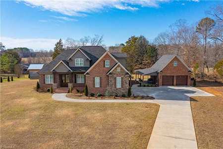 2117 Walnut Crossing Run Yadkinville, NC 27055