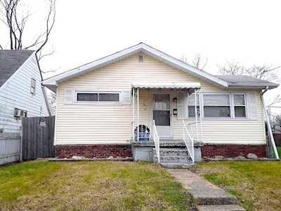 882 Oak Grove Avenue Marion, OH 43302