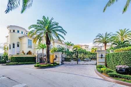 1524 Island Blvd Aventura, FL 33160