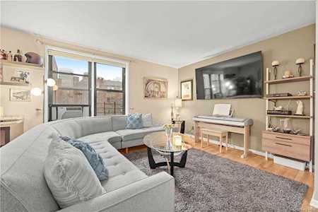 4 Windsor Terrace #6E White Plains, NY 10601