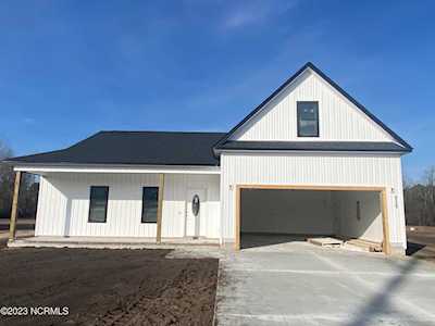 918 Haw Branch Road Beulaville, NC 28518