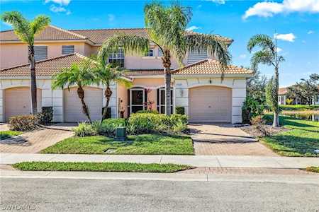 1302 Weeping Willow Ct Cape Coral, FL 33909