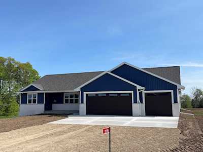 7555 Highland Meadow Ct Pulaski, Town of Chase, WI 54162