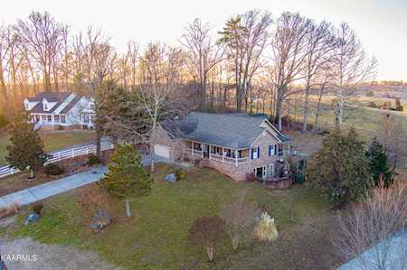 5570 Evergreen Farms Ln Greenback, TN 37742