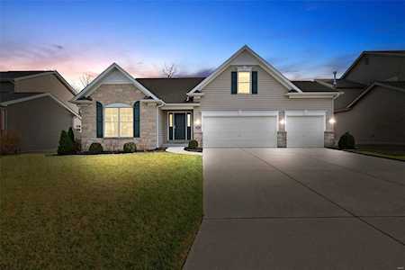 632 Wyndview Dr Lake St Louis, MO 63367