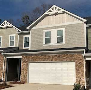 8120 Merryvale Ln Charlotte, NC 28214