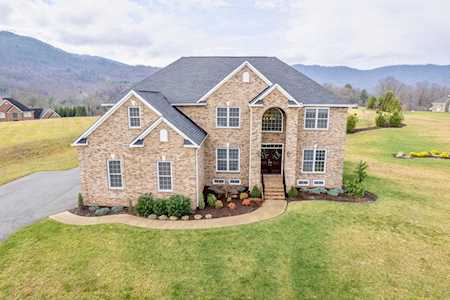 7353 Grape Holly Roanoke, VA 24018