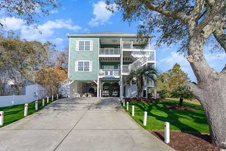 1618 Havens Dr. North Myrtle Beach, SC 29582