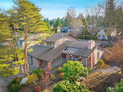 15007 SE 47th Place Bellevue, WA 98006