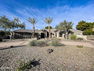 360 N Cloverfield Circle Litchfield Park, AZ 85340