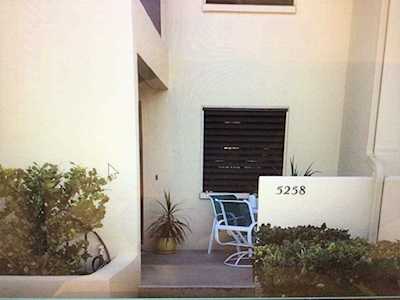 5258 Lake Village Dr #51 Sarasota, FL 34235