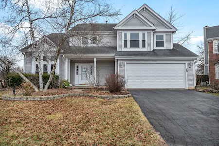435 Meadow Lakes Blvd Aurora, IL 60502