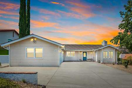 15537 Vista Vicente Dr Ramona, CA 92065